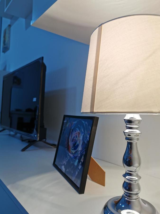 Cozy Corner Apartments - Free Parking & Wi-Fi Чуприя Экстерьер фото