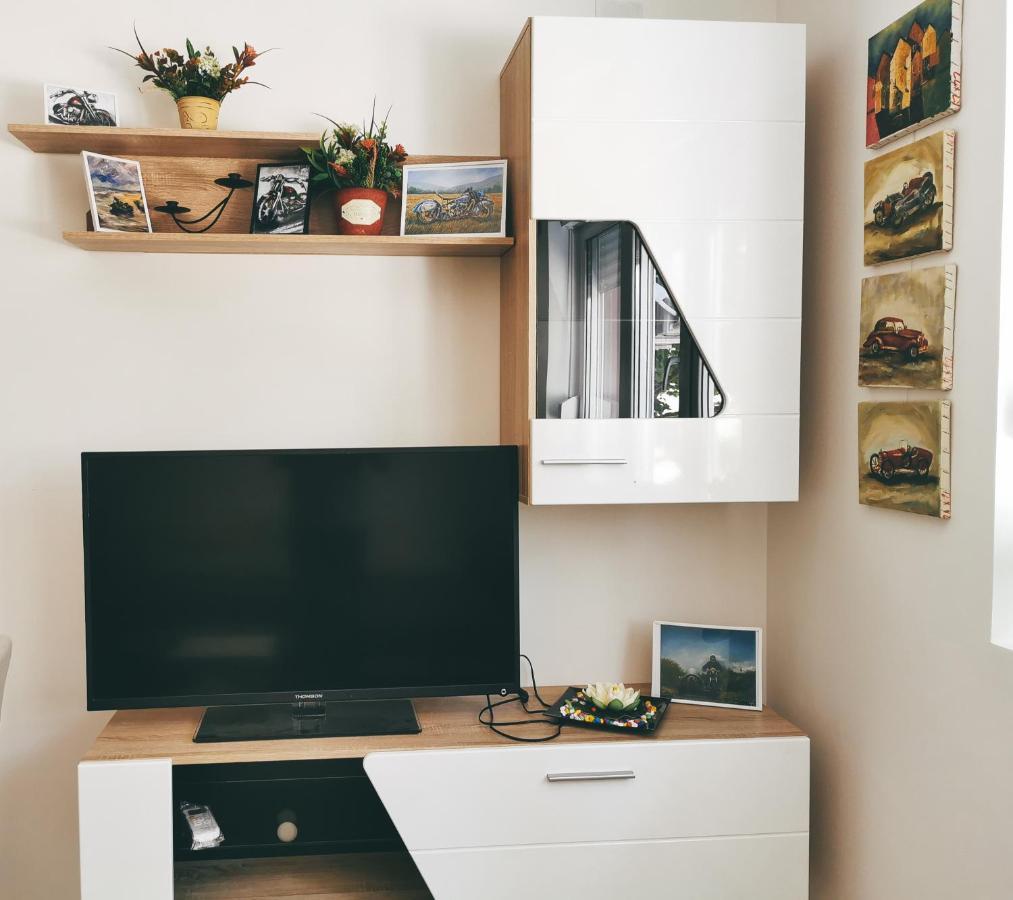 Cozy Corner Apartments - Free Parking & Wi-Fi Чуприя Экстерьер фото