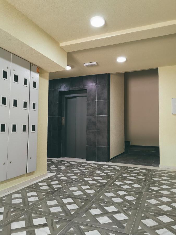 Cozy Corner Apartments - Free Parking & Wi-Fi Чуприя Экстерьер фото