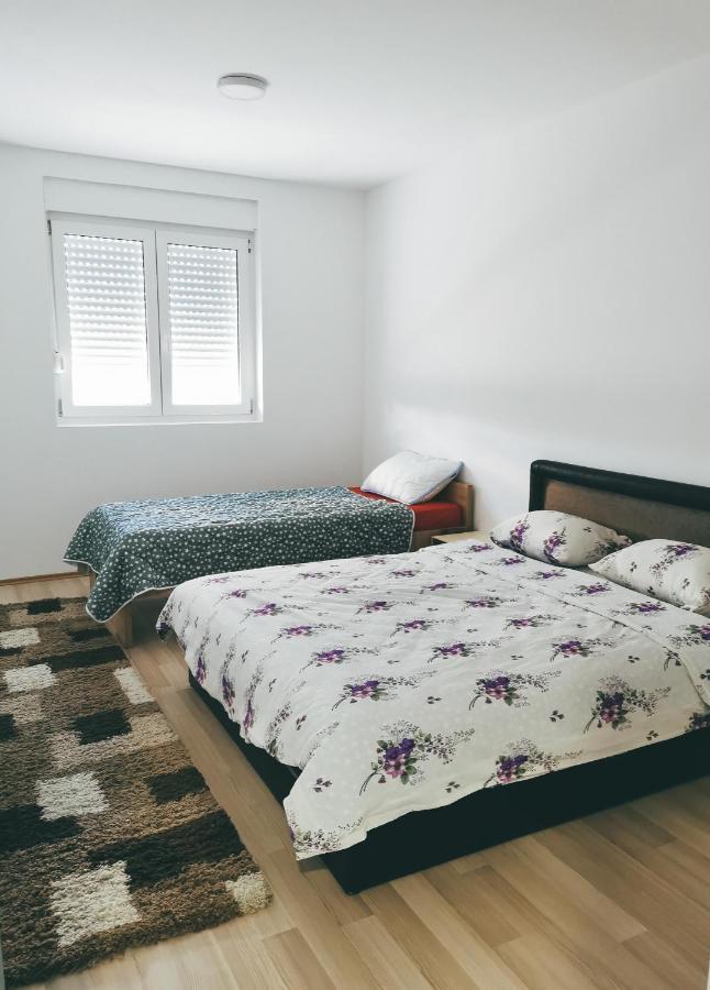 Cozy Corner Apartments - Free Parking & Wi-Fi Чуприя Экстерьер фото