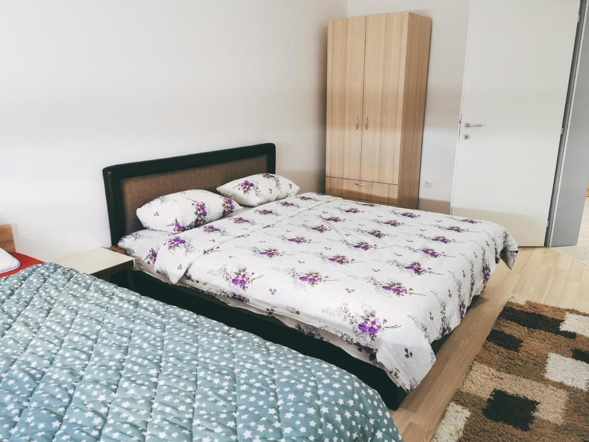 Cozy Corner Apartments - Free Parking & Wi-Fi Чуприя Экстерьер фото