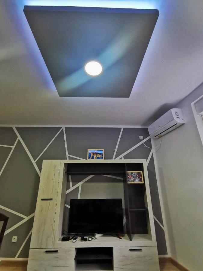 Cozy Corner Apartments - Free Parking & Wi-Fi Чуприя Экстерьер фото