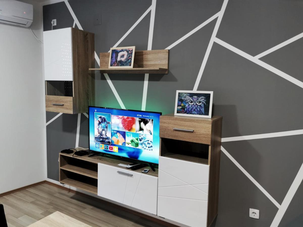 Cozy Corner Apartments - Free Parking & Wi-Fi Чуприя Экстерьер фото
